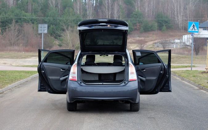 Toyota Prius cena 38300 przebieg: 206337, rok produkcji 2011 z Płock małe 704